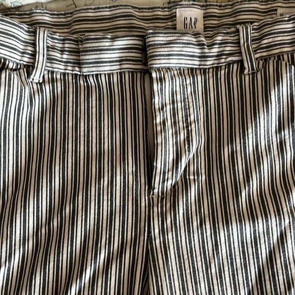 Gap signature skinny crop pants - Picture 2 of 6